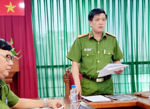 Công an Bình Dương thông tin vụ bắt hai xe vận chuyển chất thải - Ảnh 2. Công an Bình Dương thông tin vụ bắt hai xe vận chuyển chất thải - Ảnh 2.