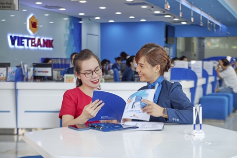 Vietbank tăng lãi suất và tặng quà cho khách hàng gửi tiết kiệm - Ảnh 1. Vietbank tăng lãi suất và tặng quà cho khách hàng gửi tiết kiệm - Ảnh 1.