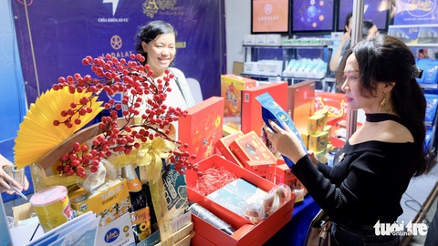 200 gian hàng hội chợ Tôn vinh hàng Việt Nam sẵn sàng đón khách - Ảnh 4. 200 gian hàng hội chợ Tôn vinh hàng Việt Nam sẵn sàng đón khách - Ảnh 4.