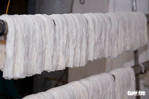Làng Vân Cù danh tiếng phở Nam Định - Kỳ 3: Bí quyết bánh phở gia truyền - Ảnh 2. Làng Vân Cù danh tiếng phở Nam Định - Kỳ 3: Bí quyết bánh phở gia truyền - Ảnh 2.