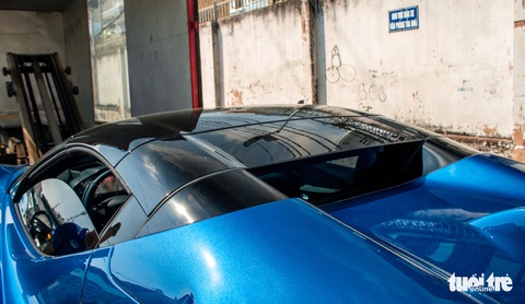 Nguyễn Quốc Cường lái Ferrari SF90 Spider giá hơn 40 tỉ đồng đi đăng ký biển số - Ảnh 10. Nguyễn Quốc Cường lái Ferrari SF90 Spider giá hơn 40 tỉ đồng đi đăng ký biển số - Ảnh 10.