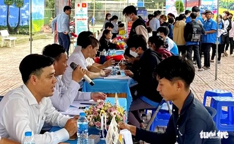 Tết cận kề, nhiều công nhân vẫn loay hoay trong cảnh ‘giáp hạt’ - Ảnh 3. Tết cận kề, nhiều công nhân vẫn loay hoay trong cảnh ‘giáp hạt’ - Ảnh 3.