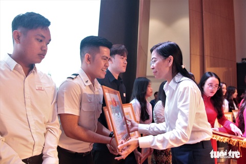 Tuyên dương 135 gương sinh viên Lào, Campuchia tiêu biểu - Ảnh 1. Tuyên dương 135 gương sinh viên Lào, Campuchia tiêu biểu - Ảnh 1.