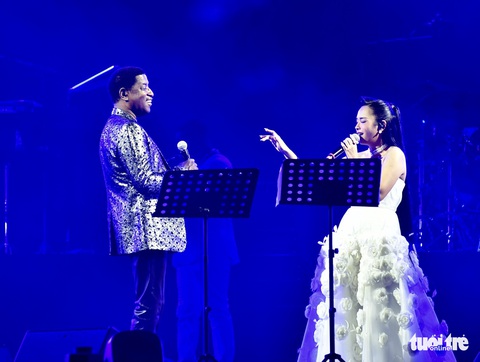O Sen Ngọc Mai song ca cùng ngôi sao quốc tế Babyface - Ảnh 2. O Sen Ngọc Mai song ca cùng ngôi sao quốc tế Babyface - Ảnh 2.