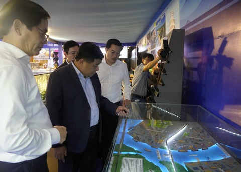 Bà Rịa - Vũng Tàu: Tăng trưởng đạt hai con số - Ảnh 2. Bà Rịa - Vũng Tàu: Tăng trưởng đạt hai con số - Ảnh 2.
