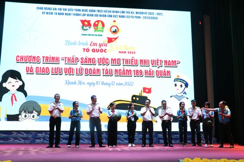 Trải nghiệm và học hỏi cùng Em yêu Tổ quốc Việt Nam - Ảnh 7. Trải nghiệm và học hỏi cùng Em yêu Tổ quốc Việt Nam - Ảnh 7.