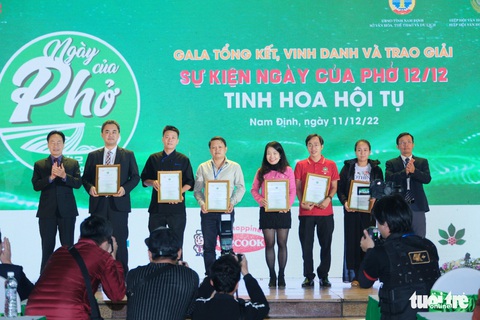 Ngày của phở 2022: Quá bất ngờ và cảm động về tình yêu dành cho phở! - Ảnh 4. Ngày của phở 2022: Quá bất ngờ và cảm động về tình yêu dành cho phở! - Ảnh 4.