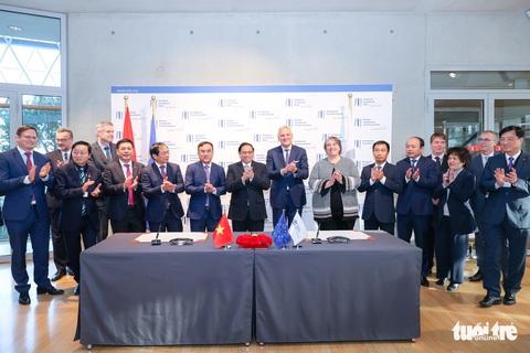 Thủ tướng Phạm Minh Chính tại Luxembourg: Tìm nguồn vốn ưu đãi cho các dự án xanh - Ảnh 1. Thủ tướng Phạm Minh Chính tại Luxembourg: Tìm nguồn vốn ưu đãi cho các dự án xanh - Ảnh 1.