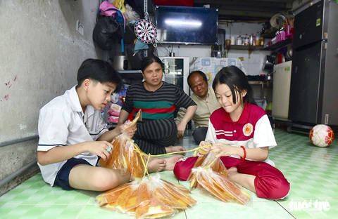Trong căn nhà trọ nhỏ xíu ấy là câu chuyện tình yêu thật đẹp - Ảnh 8. Trong căn nhà trọ nhỏ xíu ấy là câu chuyện tình yêu thật đẹp - Ảnh 8.