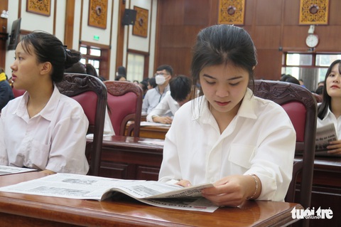 Biết được nhận học bổng Tiếp sức đến trường, hai anh em đã ôm nhau nhảy cẫng - Ảnh 6. Biết được nhận học bổng Tiếp sức đến trường, hai anh em đã ôm nhau nhảy cẫng - Ảnh 6.