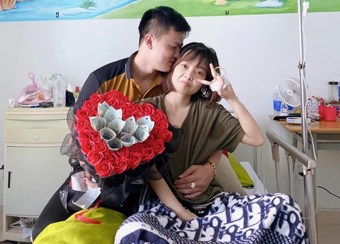 Nếu cuộc đời có sự hoán đổi, anh ước được chịu mọi đau đớn cho em - Ảnh 1. Nếu cuộc đời có sự hoán đổi, anh ước được chịu mọi đau đớn cho em - Ảnh 1.
