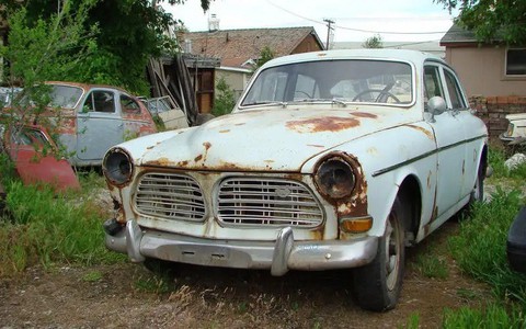 Trùm xe, hết xăng mới đổ và những thói quen giết ô tô mà bạn cần tránh - Ảnh 4. Trùm xe, hết xăng mới đổ và những thói quen giết ô tô mà bạn cần tránh - Ảnh 4.