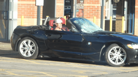 Bị xe tăng trèo qua 2 lượt, BMW Z4 vẫn lái đi thành công - Ảnh 3. Bị xe tăng trèo qua 2 lượt, BMW Z4 vẫn lái đi thành công - Ảnh 3.