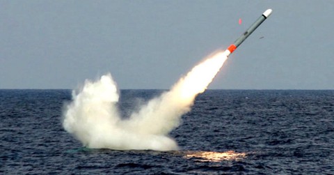 Nhật sắp mua hàng trăm tên lửa Tomahawk của Mỹ - Ảnh 1. Nhật sắp mua hàng trăm tên lửa Tomahawk của Mỹ - Ảnh 1.