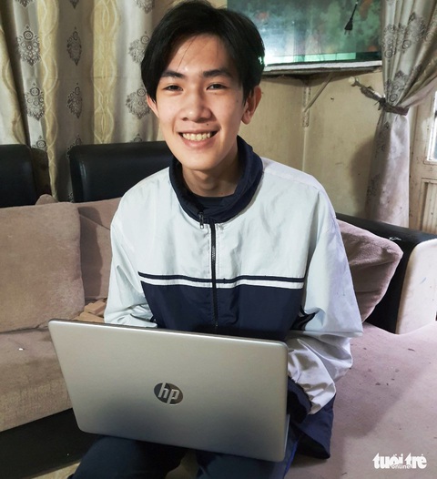 Chàng trai trong chuyện cổ tích từ suất học bổng khẩn cấp được hỗ trợ học phí - Ảnh 1. Chàng trai trong chuyện cổ tích từ suất học bổng khẩn cấp được hỗ trợ học phí - Ảnh 1.