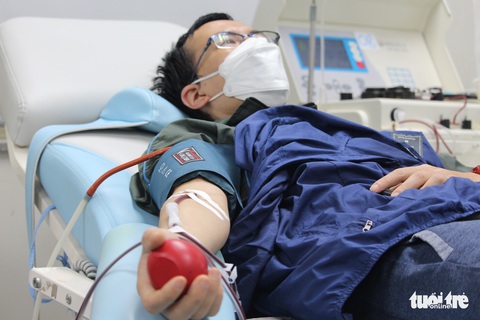 Giọt máu quý trao người: Máu an toàn từ người khỏe mạnh - Ảnh 3. Giọt máu quý trao người: Máu an toàn từ người khỏe mạnh - Ảnh 3.