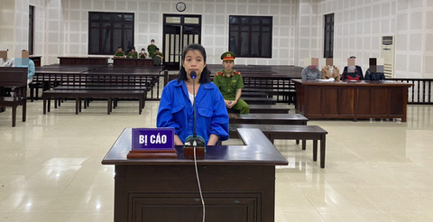 Sổ đỏ thế chấp ngân hàng, thuê làm giả 7 sổ đỏ khác để lừa đảo hàng loạt người - Ảnh 1. Sổ đỏ thế chấp ngân hàng, thuê làm giả 7 sổ đỏ khác để lừa đảo hàng loạt người - Ảnh 1.