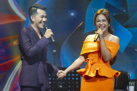 Ngọc Giàu hóa bà ngoại xì tin trong phim Tết Nhà bà Nữ của Trấn Thành - Ảnh 5. Ngọc Giàu hóa bà ngoại xì tin trong phim Tết Nhà bà Nữ của Trấn Thành - Ảnh 5.