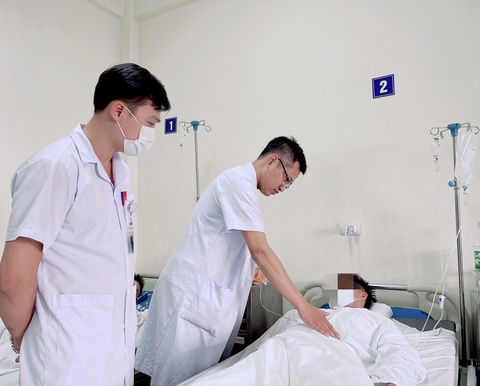 Thanh niên khủng hoảng vì 15 lần đốt sùi mào gà vẫn không hết bệnh - Ảnh 1. Thanh niên khủng hoảng vì 15 lần đốt sùi mào gà vẫn không hết bệnh - Ảnh 1.