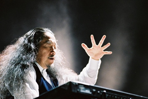 Huyền thoại âm nhạc Kitaro sẽ biểu diễn cùng Hà Anh Tuấn - Ảnh 3. Huyền thoại âm nhạc Kitaro sẽ biểu diễn cùng Hà Anh Tuấn - Ảnh 3.