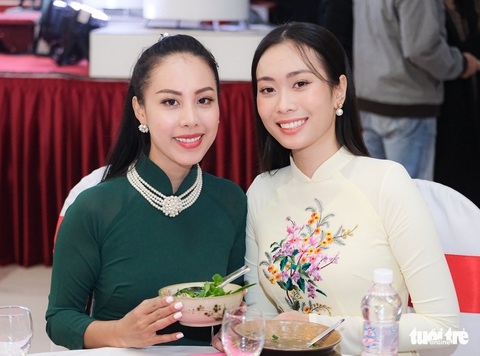 Dàn nghệ sĩ làm đại sứ Ngày của phở đưa hương phở Việt bay xa - Ảnh 3. Dàn nghệ sĩ làm đại sứ Ngày của phở đưa hương phở Việt bay xa - Ảnh 3.