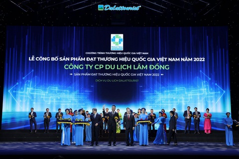 Dalattourist lần thứ 2 được công nhận là Thương hiệu Quốc gia - Ảnh 1. Dalattourist lần thứ 2 được công nhận là Thương hiệu Quốc gia - Ảnh 1.