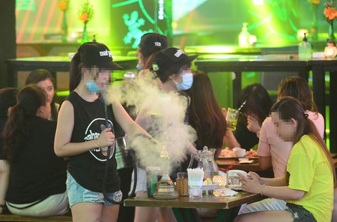 Nên cấm toàn bộ thuốc lá thế hệ mới - Ảnh 2. Nên cấm toàn bộ thuốc lá thế hệ mới - Ảnh 2.