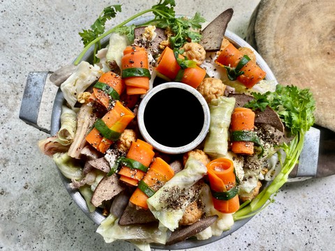Chừng nào con về nấu lẩu cù lao với ngoại? - Ảnh 1. Chừng nào con về nấu lẩu cù lao với ngoại? - Ảnh 1.