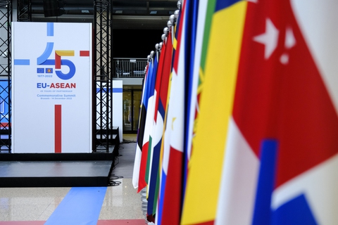 Thủ tướng Phạm Minh Chính dự Hội nghị cấp cao kỷ niệm 45 năm ASEAN - EU - Ảnh 2. Thủ tướng Phạm Minh Chính dự Hội nghị cấp cao kỷ niệm 45 năm ASEAN - EU - Ảnh 2.