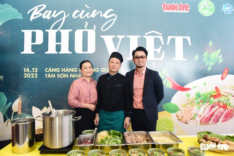 Bay cùng phở Việt: Thưởng thức tinh hoa ẩm thực sân bay - Ảnh 11. Bay cùng phở Việt: Thưởng thức tinh hoa ẩm thực sân bay - Ảnh 11.