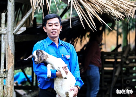 Cây sáng kiến của người dân vùng khó - Ảnh 2. Cây sáng kiến của người dân vùng khó - Ảnh 2.