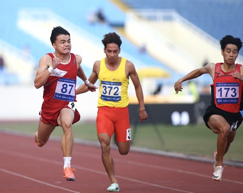 Điền kinh mở màn kịch tính tại Đại hội thể thao toàn quốc 2022 - Ảnh 3. Điền kinh mở màn kịch tính tại Đại hội thể thao toàn quốc 2022 - Ảnh 3.