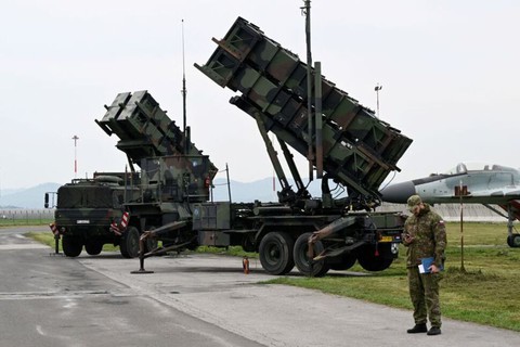 Vì sao Mỹ đắn đo việc gửi tên lửa đất đối không Patriot cho Ukraine? - Ảnh 1. Vì sao Mỹ đắn đo việc gửi tên lửa đất đối không Patriot cho Ukraine? - Ảnh 1.