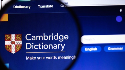 Từ điển Cambridge thay đổi định nghĩa về đàn ông và phụ nữ - Ảnh 1. Từ điển Cambridge thay đổi định nghĩa về đàn ông và phụ nữ - Ảnh 1.