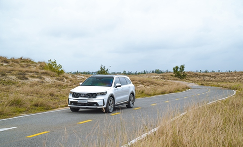 Kia Sorento hybrid chốt giá từ 1,4 tỉ đồng tại Việt Nam - Phép thử xe xanh đầu tiên ở phân khúc D - Ảnh 3. Kia Sorento hybrid chốt giá từ 1,4 tỉ đồng tại Việt Nam - Phép thử xe xanh đầu tiên ở phân khúc D - Ảnh 3.