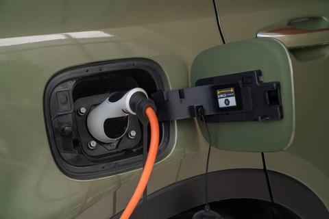 Kia Sorento hybrid chốt giá từ 1,4 tỉ đồng tại Việt Nam - Phép thử xe xanh đầu tiên ở phân khúc D - Ảnh 12. Kia Sorento hybrid chốt giá từ 1,4 tỉ đồng tại Việt Nam - Phép thử xe xanh đầu tiên ở phân khúc D - Ảnh 12.