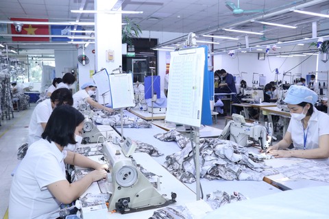 Vì sao lương tăng nhưng thưởng Tết giảm? - Ảnh 2. Vì sao lương tăng nhưng thưởng Tết giảm? - Ảnh 2.