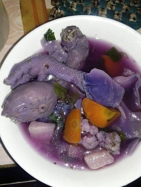 Ảnh vui 15-12: Viễn cảnh bi hài dành cho cặp đôi mê đi cắm trại - Ảnh 2. Ảnh vui 15-12: Viễn cảnh bi hài dành cho cặp đôi mê đi cắm trại - Ảnh 2.
