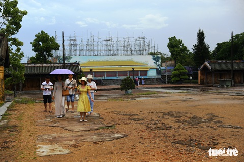 Thực hư chuyện du khách Thái không mua vé vào Đại Nội Huế vì… không được thấy ngai vua - Ảnh 1. Thực hư chuyện du khách Thái không mua vé vào Đại Nội Huế vì… không được thấy ngai vua - Ảnh 1.