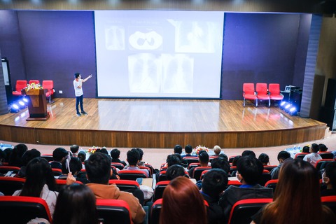 Sinh viên sáng chế nồi cơm điện thông minh, ứng dụng tìm việc làm - Ảnh 2. Sinh viên sáng chế nồi cơm điện thông minh, ứng dụng tìm việc làm - Ảnh 2.
