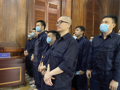 Phiên tòa Alibaba: Sau buổi trưa 16-12, tòa kết thúc nhận đơn của bị hại - Ảnh 1. Phiên tòa Alibaba: Sau buổi trưa 16-12, tòa kết thúc nhận đơn của bị hại - Ảnh 1.