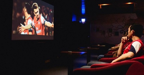 Thanh niên bị liệt cơ mặt vì liên tục thức đêm xem World Cup - Ảnh 1. Thanh niên bị liệt cơ mặt vì liên tục thức đêm xem World Cup - Ảnh 1.