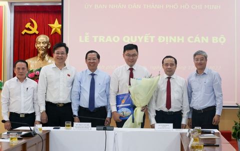 TS Trương Minh Huy Vũ làm phó viện trưởng Viện Nghiên cứu phát triển TP.HCM - Ảnh 2. TS Trương Minh Huy Vũ làm phó viện trưởng Viện Nghiên cứu phát triển TP.HCM - Ảnh 2.