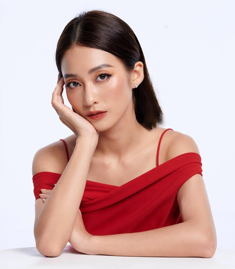 Cười xuyên Việt trở lại sau hai năm tạm ngưng; Hồng Diễm, Khả Ngân vào top 5 Diễn viên nữ ấn tượng - Ảnh 5. Cười xuyên Việt trở lại sau hai năm tạm ngưng; Hồng Diễm, Khả Ngân vào top 5 Diễn viên nữ ấn tượng - Ảnh 5.