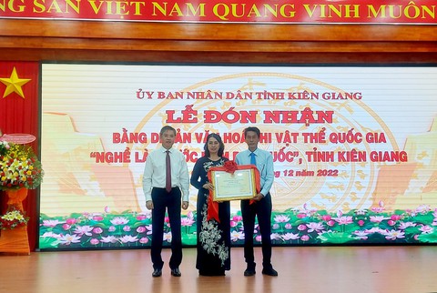 “Nghề làm nước mắm Phú Quốc” trở thành di sản văn hóa phi vật thể quốc gia - Ảnh 1. “Nghề làm nước mắm Phú Quốc” trở thành di sản văn hóa phi vật thể quốc gia - Ảnh 1.