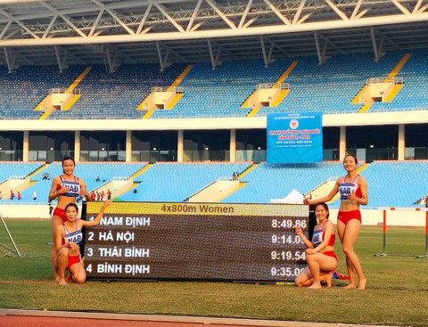 ‘Vua tốc độ’ Ngần Ngọc Nghĩa chấn thương sau khi rút về đích - Ảnh 5. ‘Vua tốc độ’ Ngần Ngọc Nghĩa chấn thương sau khi rút về đích - Ảnh 5.
