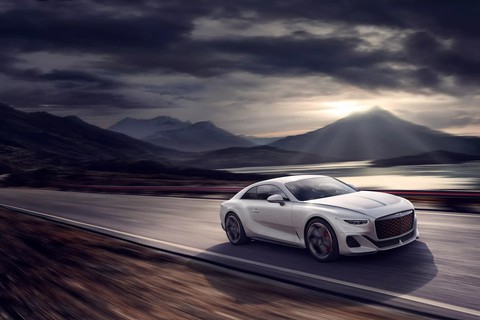 Bentley dát hơn 2 lạng vàng lên xe triệu USD lần đầu tiên trên thế giới - Ảnh 1. Bentley dát hơn 2 lạng vàng lên xe triệu USD lần đầu tiên trên thế giới - Ảnh 1.