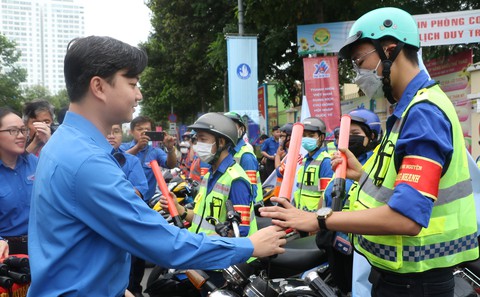 Xuất quân Xuân tình nguyện 2023 trong Ngày thanh niên cùng hành động - Ảnh 2. Xuất quân Xuân tình nguyện 2023 trong Ngày thanh niên cùng hành động - Ảnh 2.