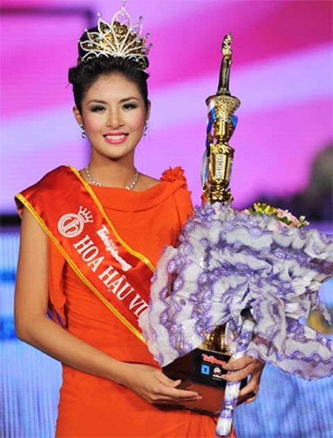 Vương miện, quyền trượng Hoa hậu Việt Nam mùa giải năm nào ấn tượng nhất? - Ảnh 9. Vương miện, quyền trượng Hoa hậu Việt Nam mùa giải năm nào ấn tượng nhất? - Ảnh 9.