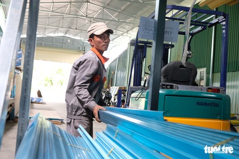 Thị xã lên thành phố, 300 doanh nghiệp vùng khó chết đứng vì bị cắt ưu đãi thuế - Ảnh 1. Thị xã lên thành phố, 300 doanh nghiệp vùng khó chết đứng vì bị cắt ưu đãi thuế - Ảnh 1.